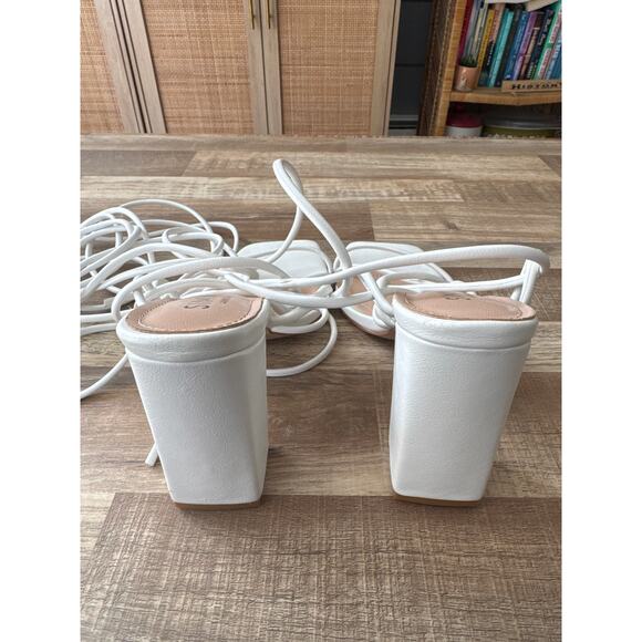 Women's Simmi London Tie Ankle Block Heeled Sandals in White size 8 Bridal - Picture 5 of 6